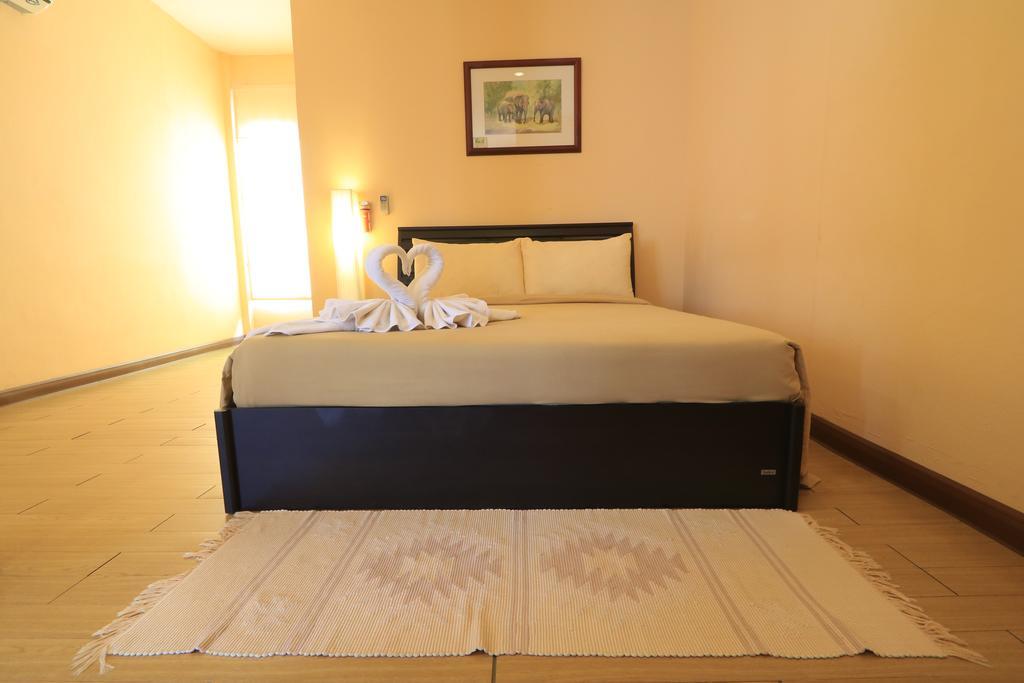 Baiyoke Chalet Hotel Mehongszon Kültér fotó