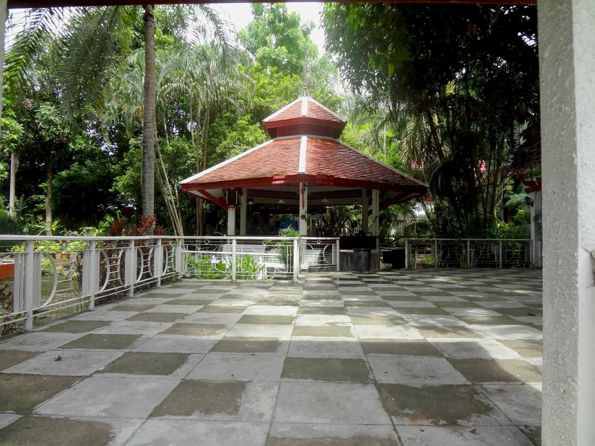 Baiyoke Chalet Hotel Mehongszon Kültér fotó